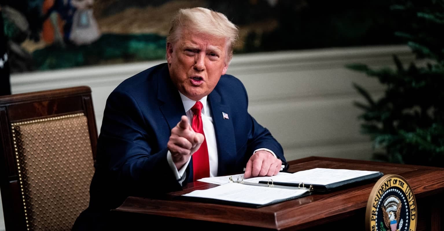 Donald Trump is mercilessly trolled over his 'tiny desk' amid Thanksgiving conference