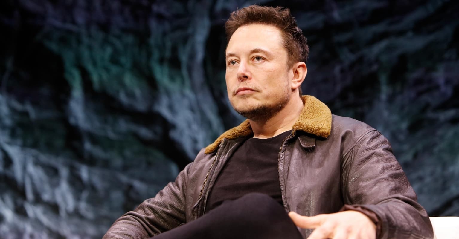Elon Musk says he's selling his last home one year after vowing to 'rid himself of all possessions'