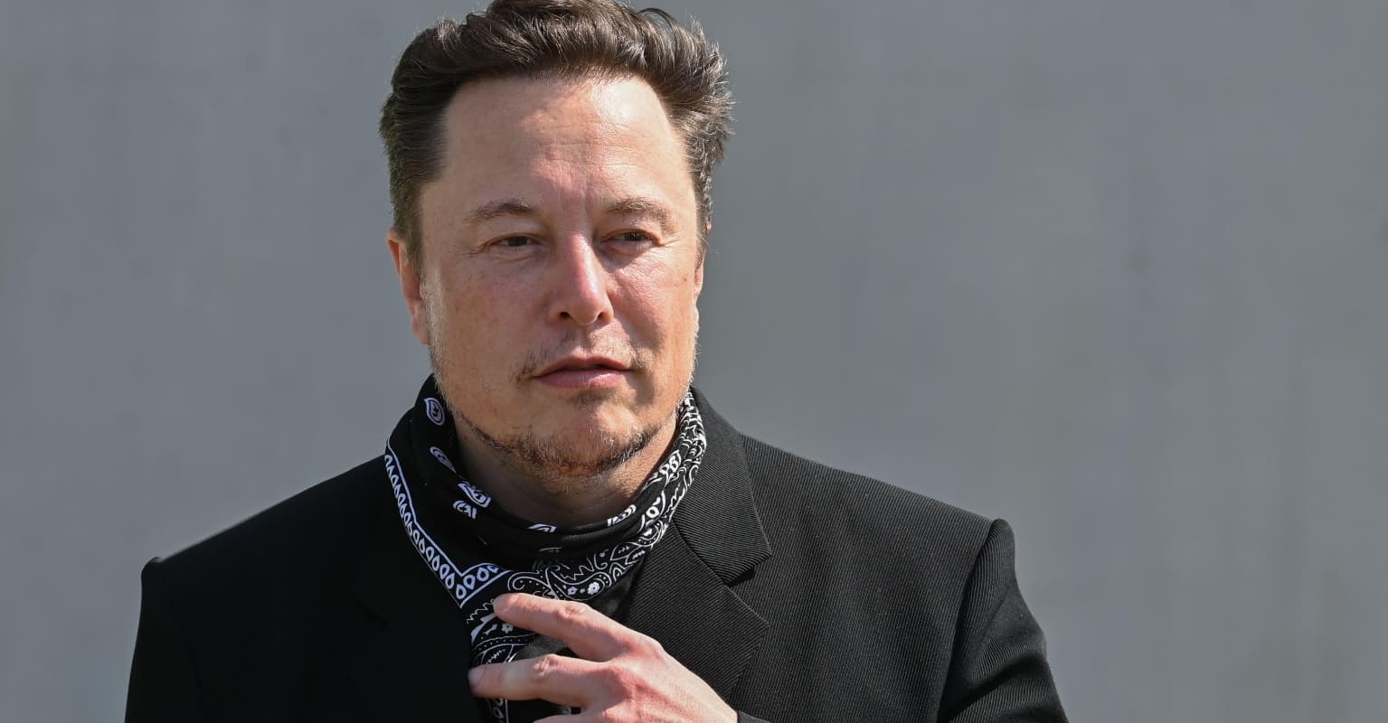 Elon Musk praises Netflix for suggesting employees quit if they don't like its content
