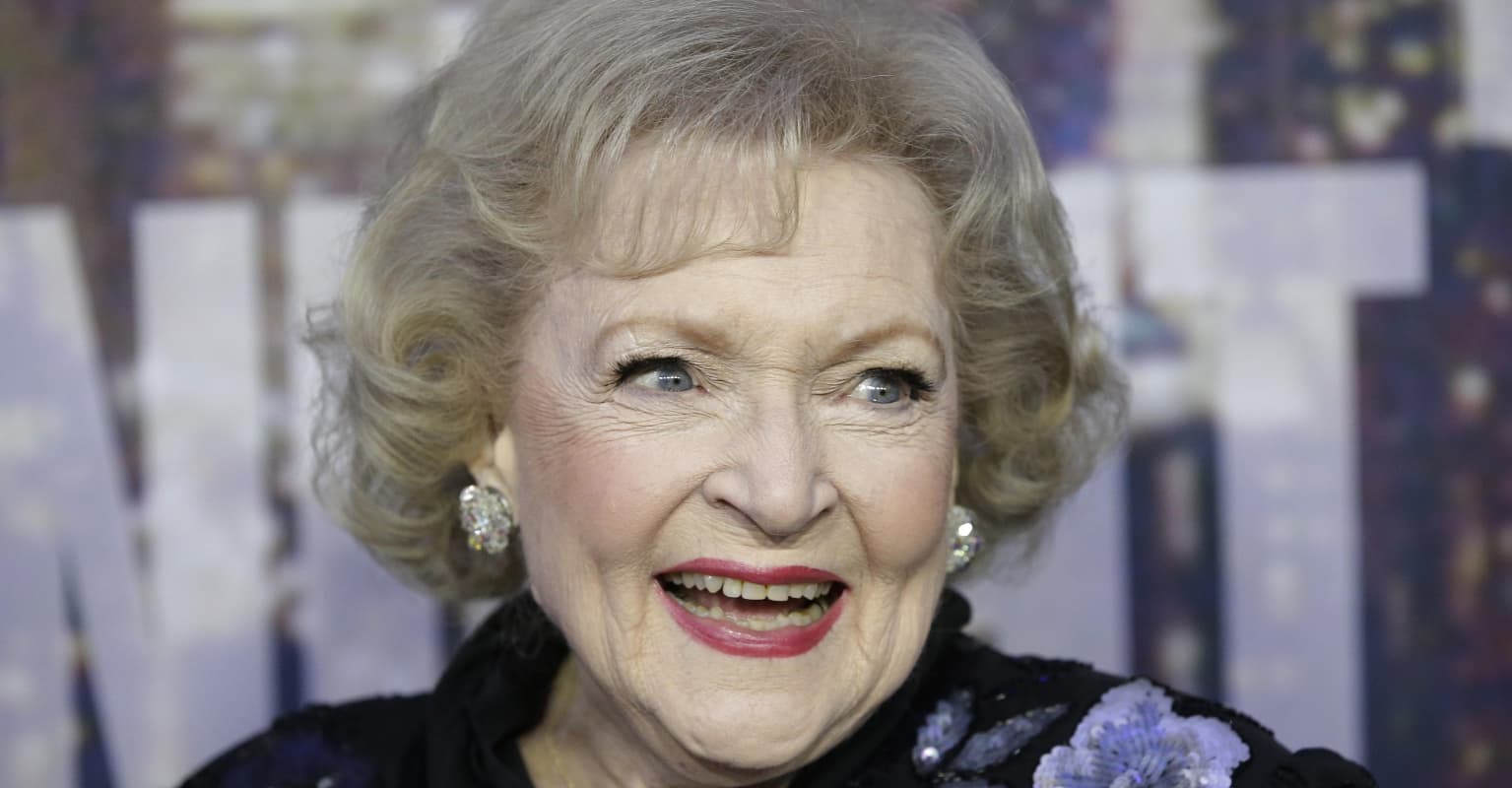 Betty White, 99, says the secret to her long life is that she tries to avoid eating 'anything green'
