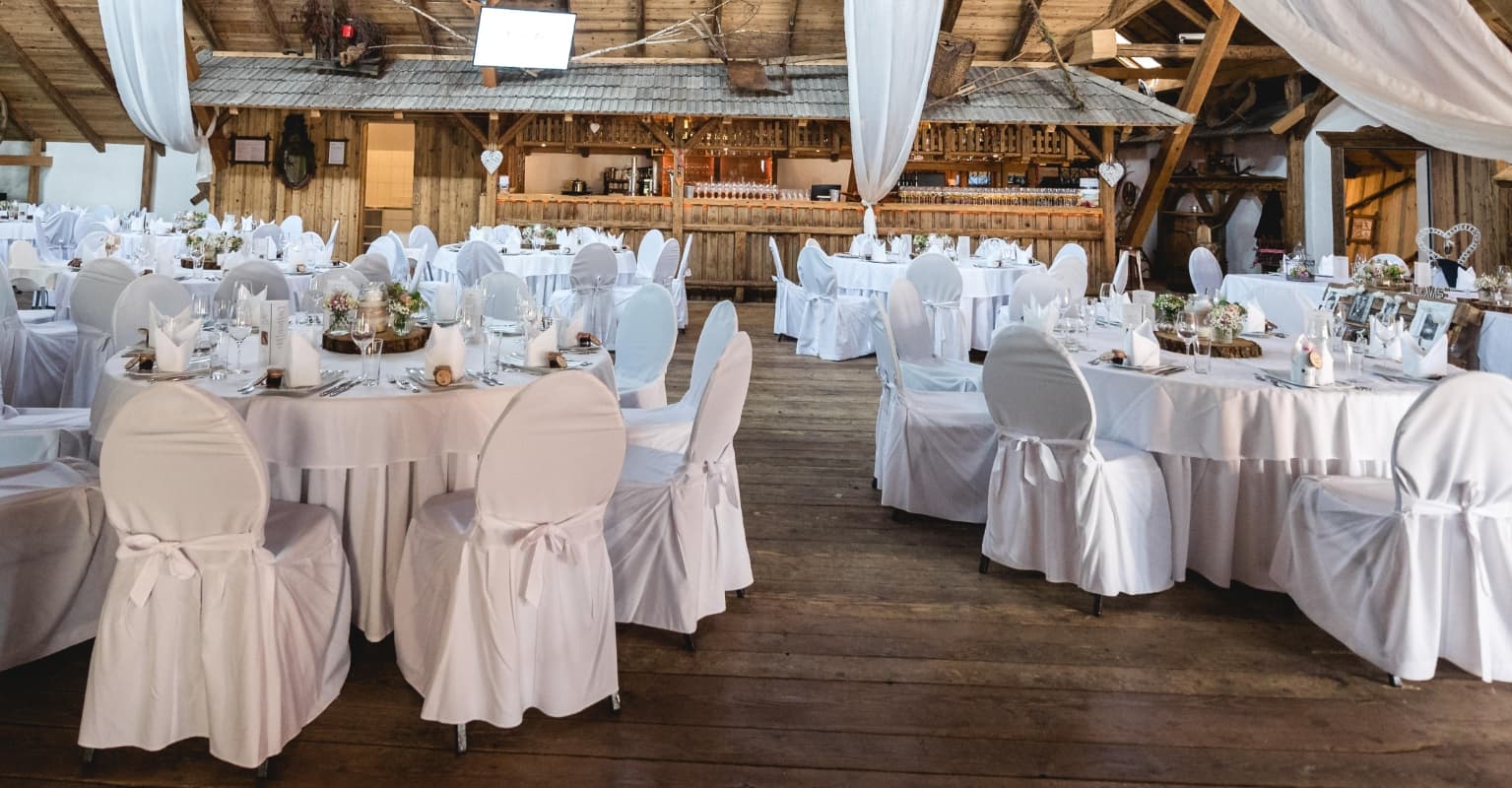 Internet roasts wedding guest's disappointing vegan option: 'Fire the caterers'