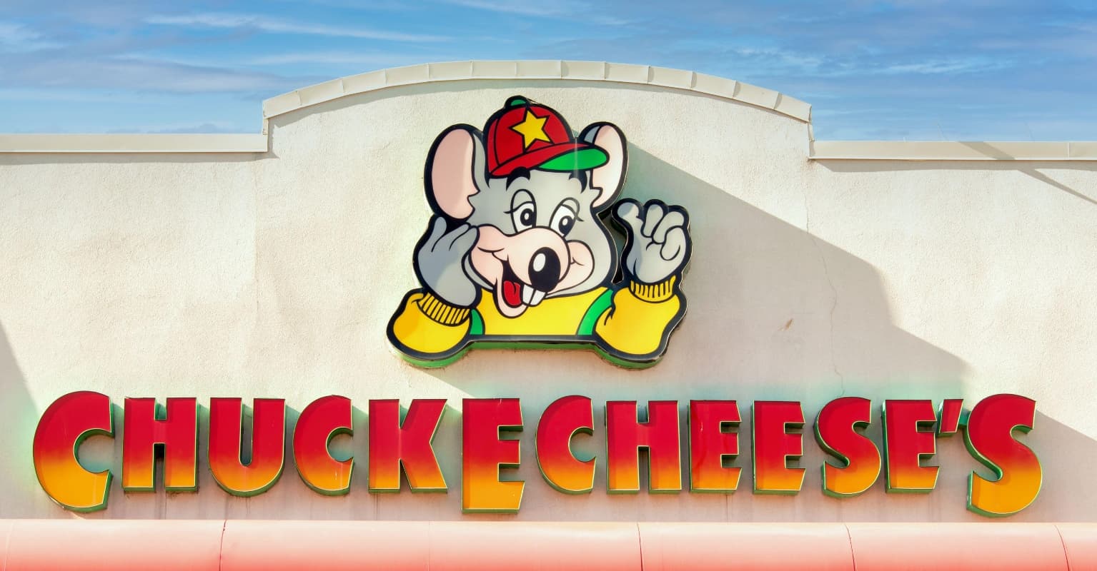 Mom says Chuck E. Cheese 'racially discriminated' against her Black toddler