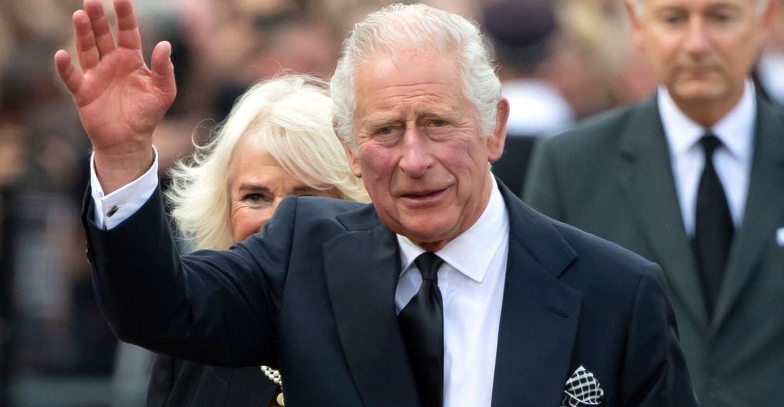 Man who claims to be King Charles' love child reveals bombshell last letter he wrote to the Queen