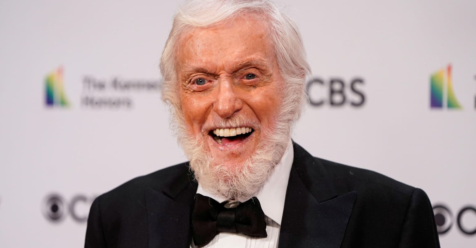 Dick Van Dyke, 96, spotted buying and handing out coats for people in need