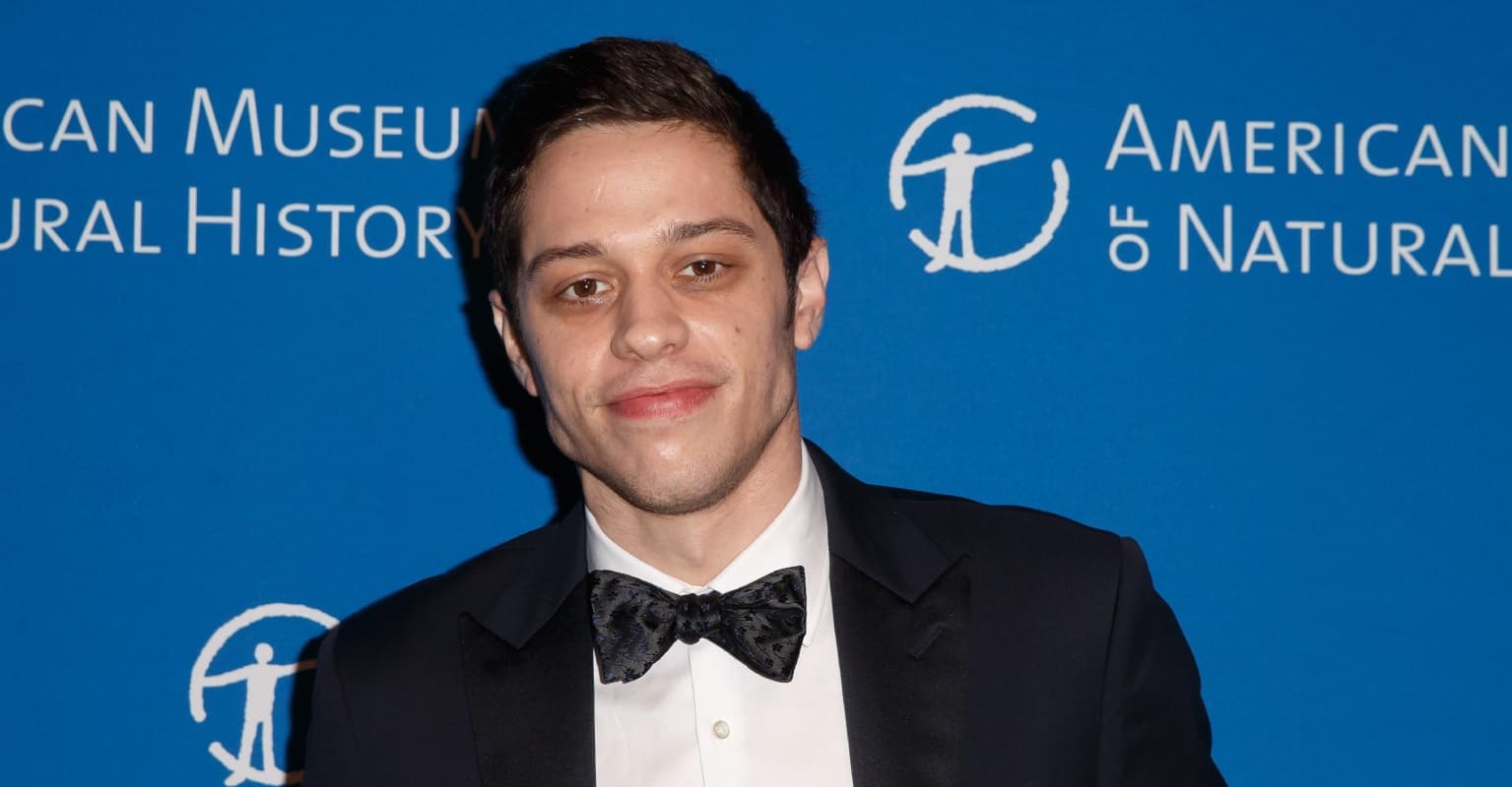 Body language expert explains why Pete Davidson is like catnip to women