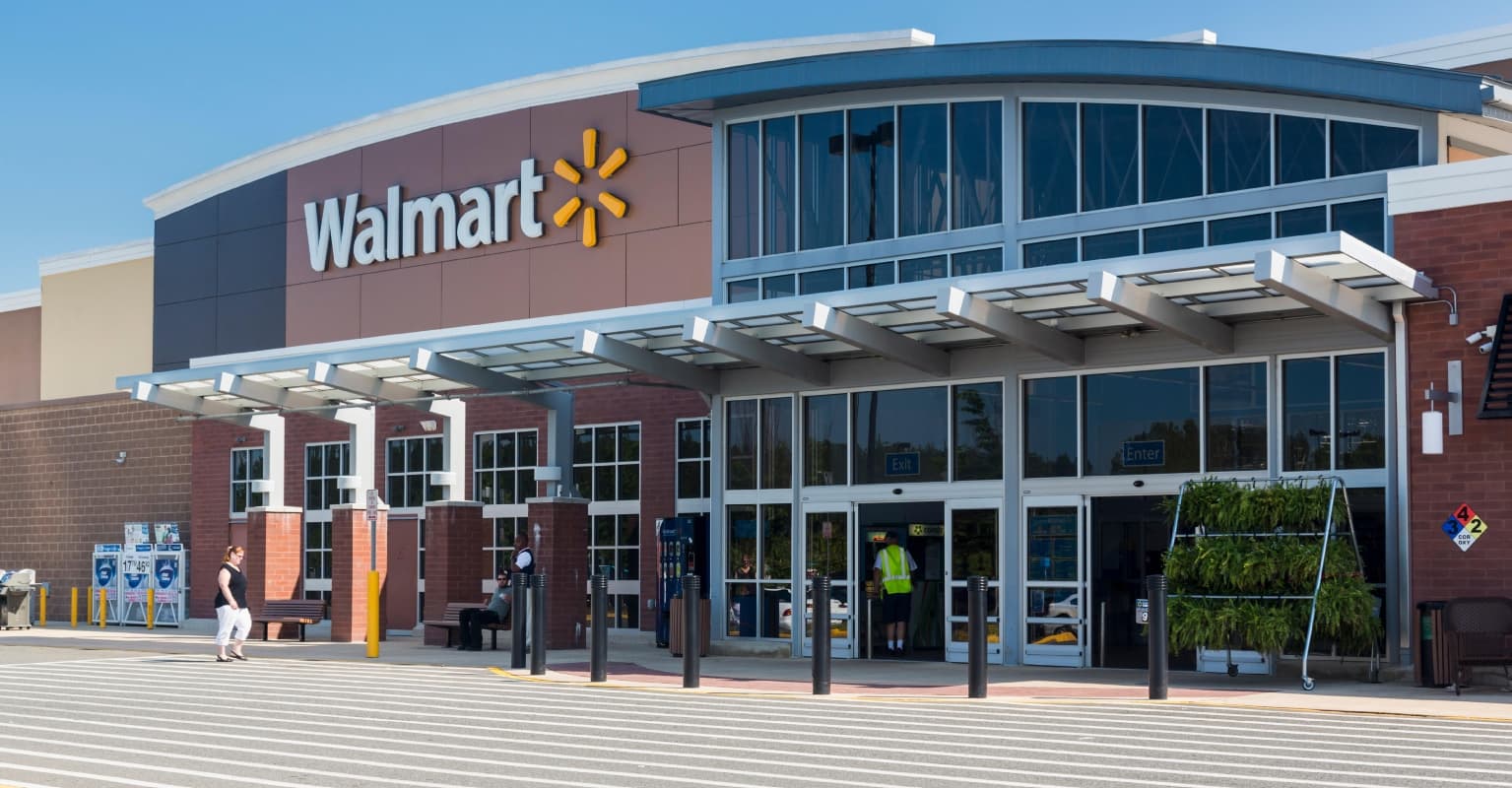 82-year-old Walmart employee finally retires after TikToker raises over $100k for him