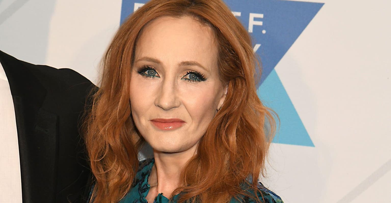 Luna Lovegood actress Evanna Lynch under fire after defending JK Rowling
