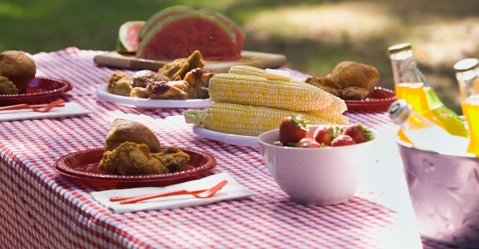 Parents spark debate after 'reserving' park benches for child's birthday party with 'rude' note