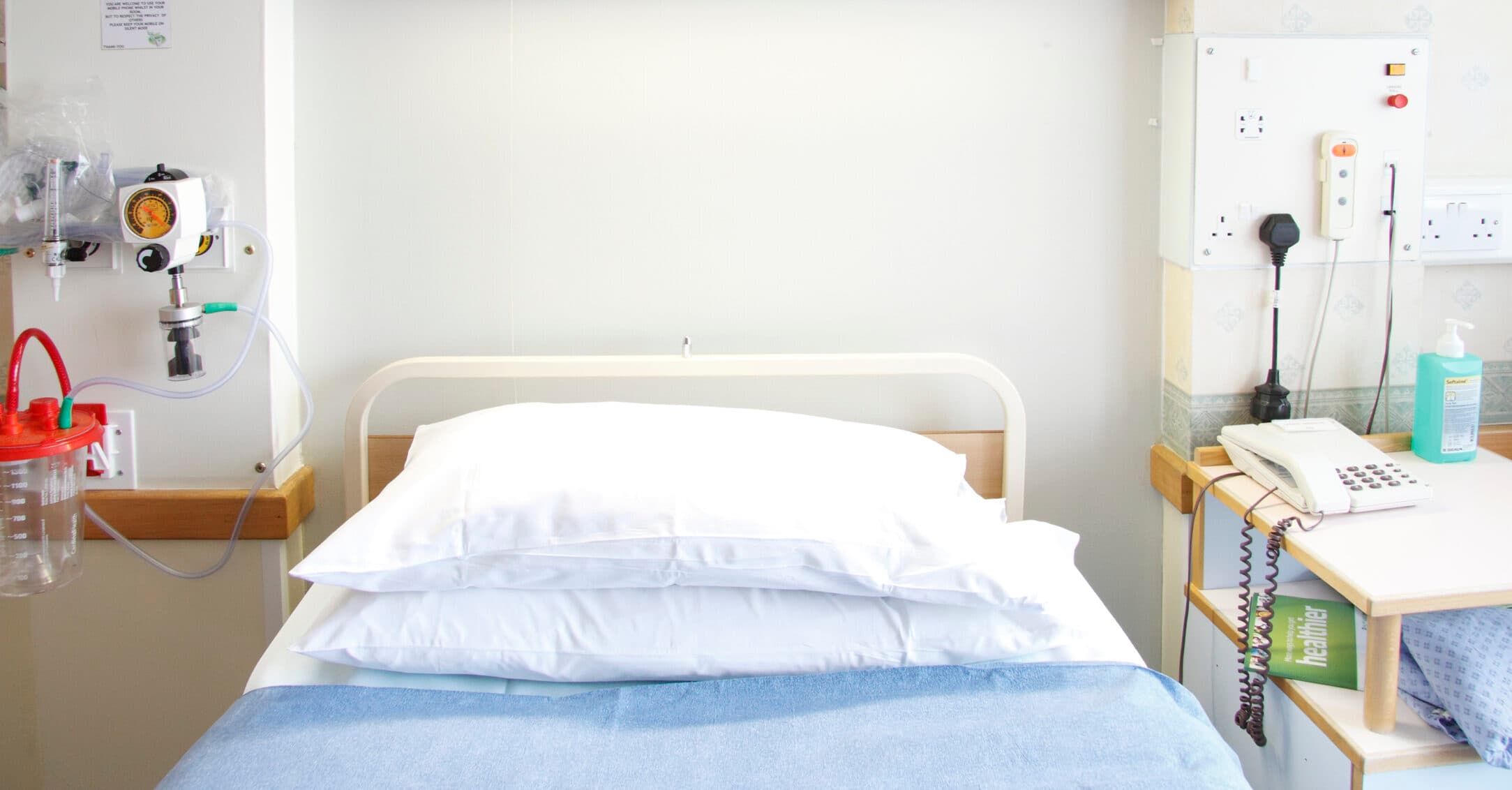 Mom has all four limbs amputated after going to emergency room with a sore throat