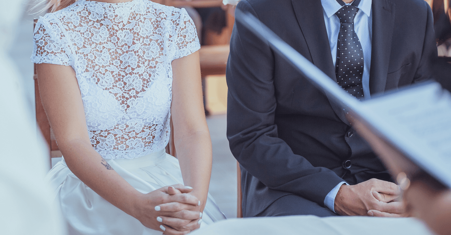 Groom savagely exposes cheating bride in front of their family and friends