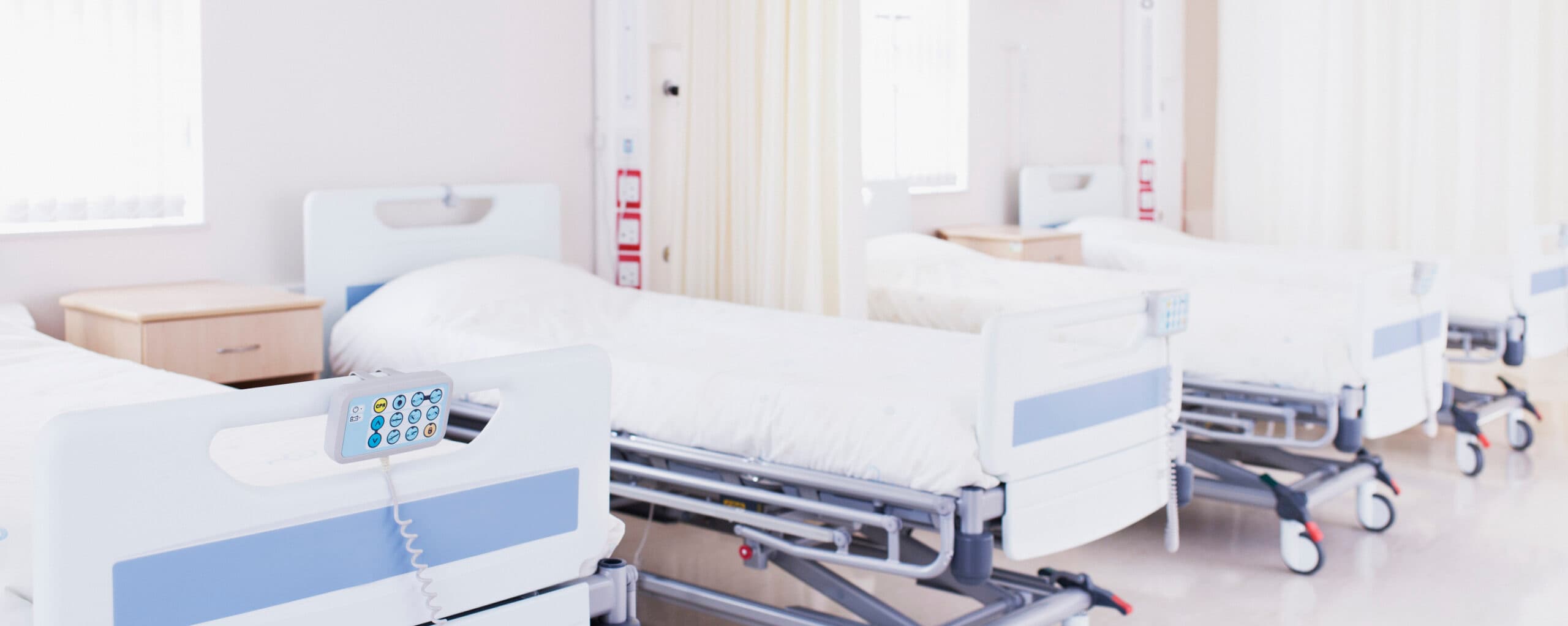 Mom who went to hospital with the flu recalls the moment she 'woke up with no arms and legs'