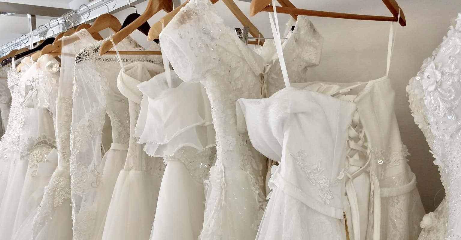 Woman who paid $25 for $6,000 designer wedding dress at Goodwill is finally engaged