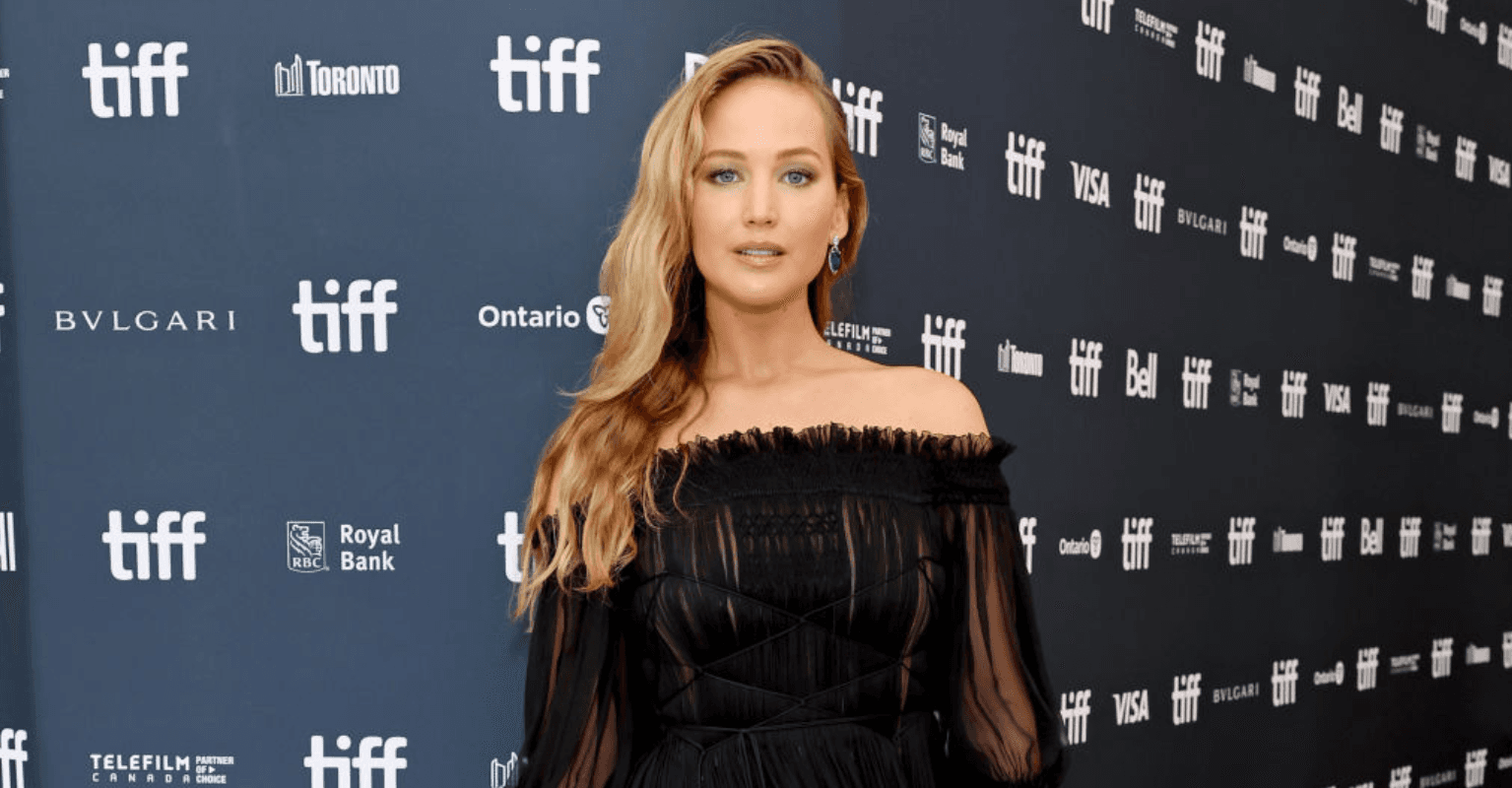 Jennifer Lawrence reveals why she told Robert De Niro to leave her wedding