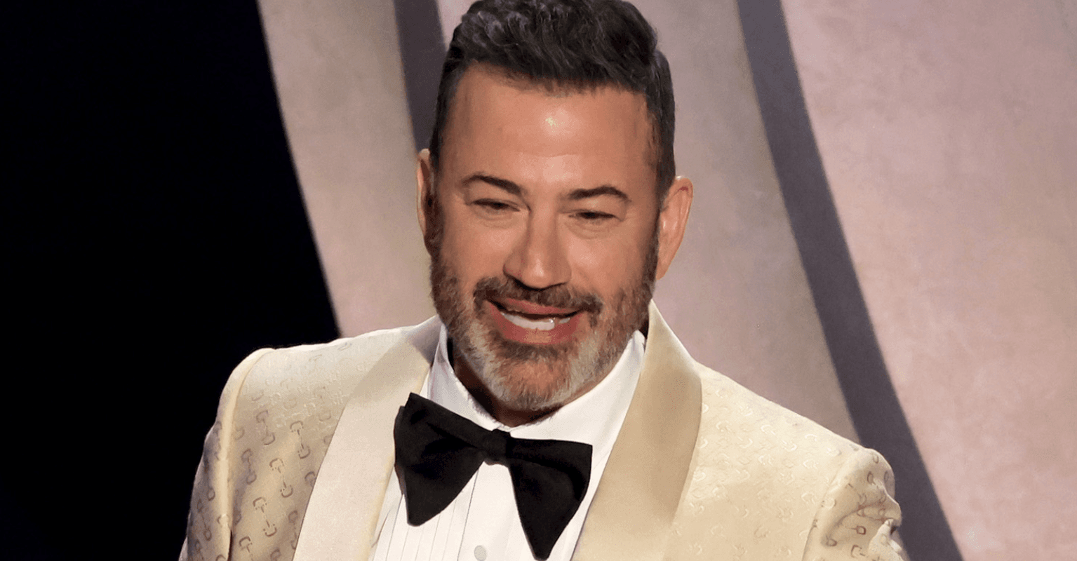 Viewers are praising Jimmy Kimmel for the way he handled Donald Trump's Oscars criticism